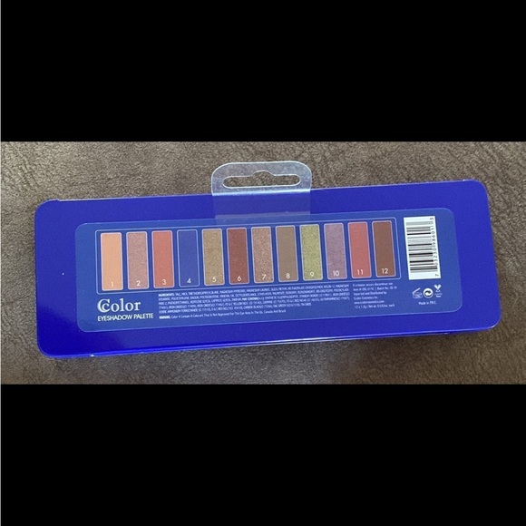 Makeup- Eyeshadow - Picture 2 of 4